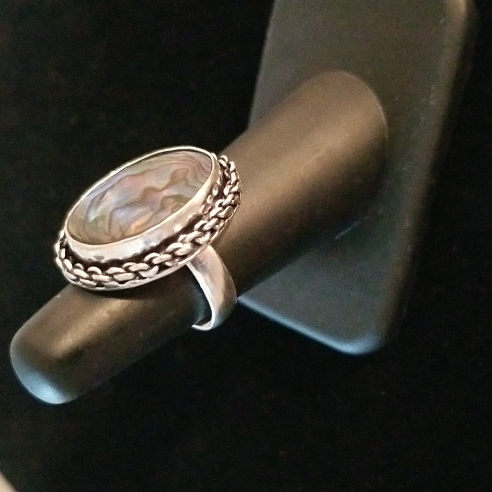 Oval Abalone Ring in Chain Setting - Picture 2 of 5